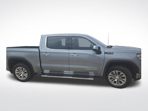 Used 2026 GMC Sierra 1500 Denali w/ Technology Package AWD/4WD image 9