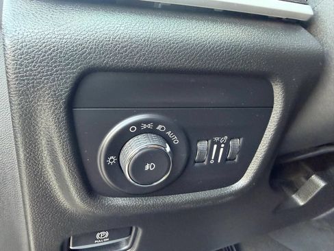 Used 2021 Jeep Grand Cherokee L Limited AWD/4WD image 29