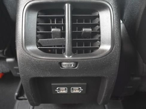 Used 2021 Jeep Cherokee Latitude Plus AWD/4WD image 37