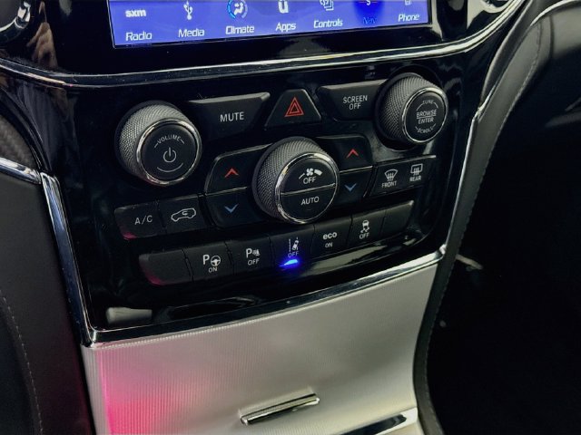Used 2019 Jeep Grand Cherokee SRT AWD/4WD image 17