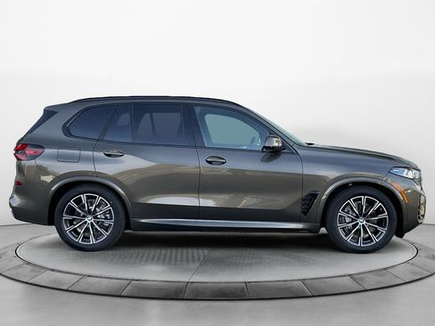 New 2026 BMW X5 xDrive50e image 8