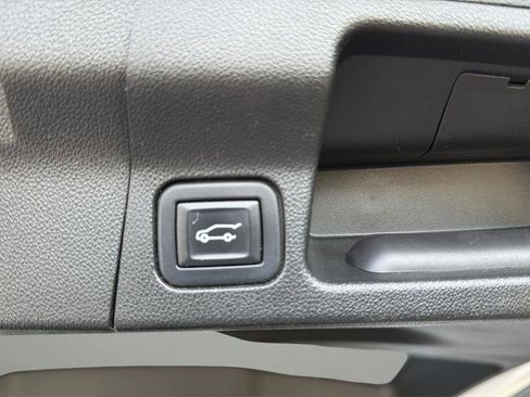 Used 2023 GMC Acadia AT4 w/ Technology Package image 19