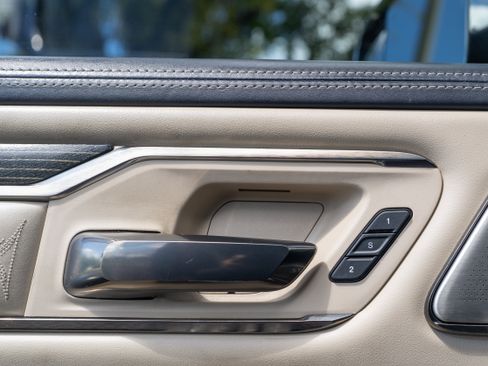 Used 2019 RAM 1500 Limited AWD/4WD image 15