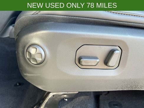 Used 2025 Jeep Wrangler Unlimited Rubicon image 19