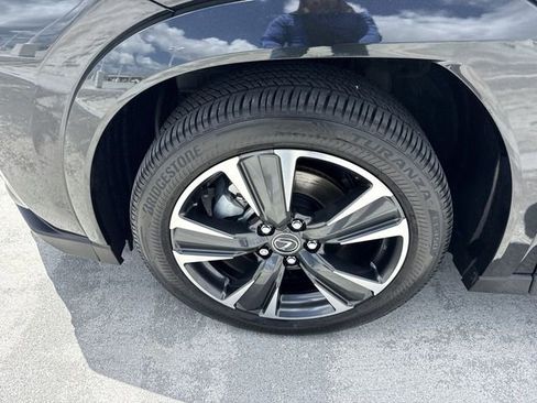 Used 2025 Lexus UX 300h FWD w/ Accessory Package (Z1) image 10