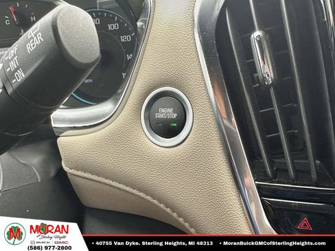 Used 2023 Chevrolet Traverse LT FWD image 31