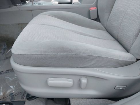 Used 2011 Toyota Camry LE w/ LE Extra-Value Pkg FWD image 29