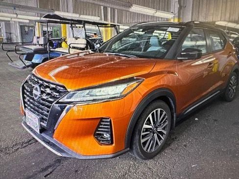 Certified 2023 Nissan Kicks SR w/ SR Premium Package FWD image 2