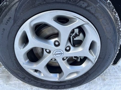 Certified 2024 Chrysler Pacifica Limited image 8