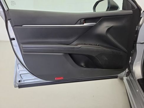 Used 2023 Toyota Camry SE FWD image 19