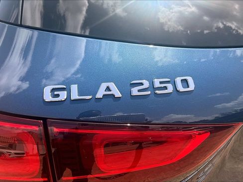 Used 2023 Mercedes-Benz GLA 250 4MATIC image 43