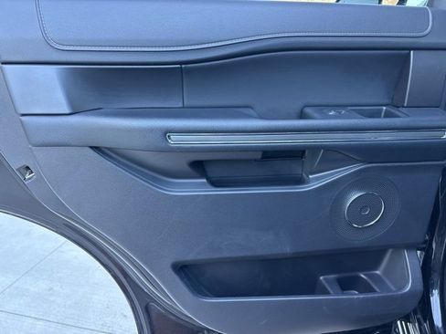 Used 2024 Ford Expedition XLT image 20