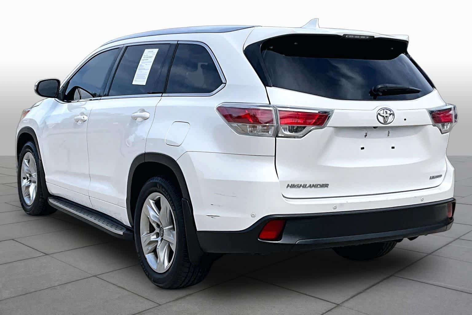 Used 2016 Toyota Highlander Limited FWD image 11