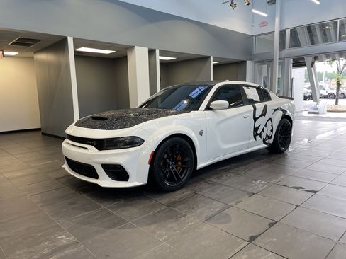 Used 2022 Dodge Charger SRT Hellcat w/ Harman/Kardon Audio Group RWD image 7