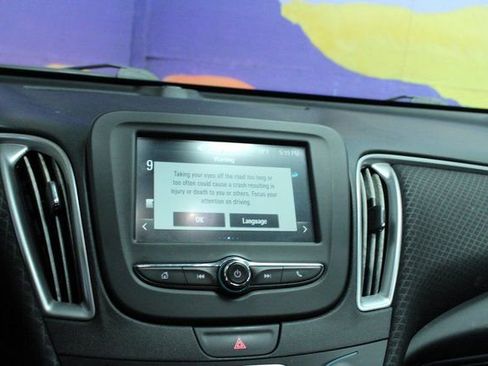 Used 2018 Chevrolet Malibu LS image 17