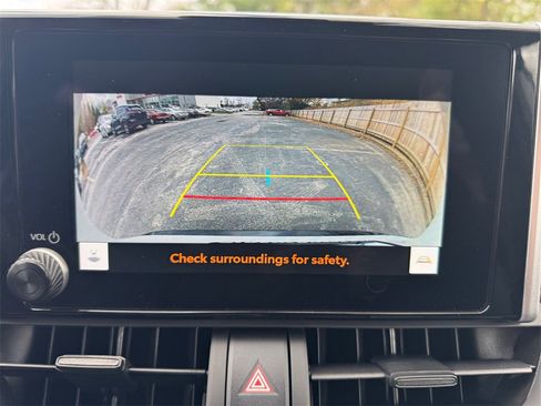 Used 2024 Toyota RAV4 SE image 25