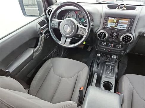 Used 2017 Jeep Wrangler Unlimited Sport w/ Quick Order Package 24S image 10