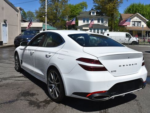 Used 2025 Genesis G70 2.5T RWD image 8