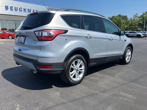 Used 2018 Ford Escape SE FWD image 7