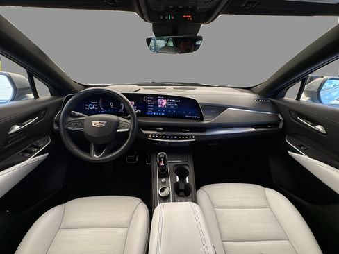 Certified 2024 Cadillac XT4 Sport FWD image 22