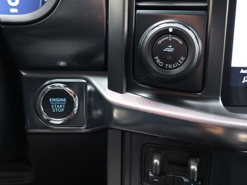 Used 2025 Ford F150 Lariat AWD/4WD image 29