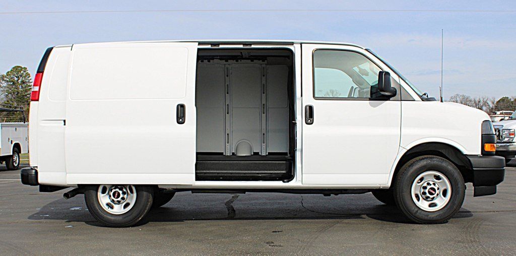 Used 2025 GMC Savana 2500 w/ Driver Convenience Package RWD image 8