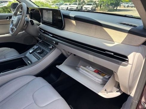 Used 2024 Hyundai Palisade Limited AWD/4WD image 28