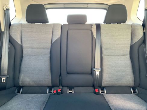 Used 2023 Nissan Rogue SV image 38