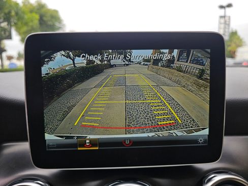 Used 2019 Mercedes-Benz GLA 250 4MATIC image 13