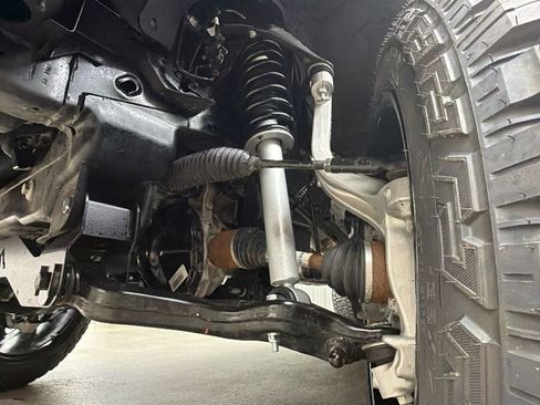 Used 2025 Ford F150 Lariat AWD/4WD image 16