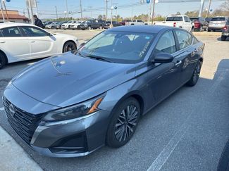 Used 2025 Nissan Altima 2.5 SV video 1