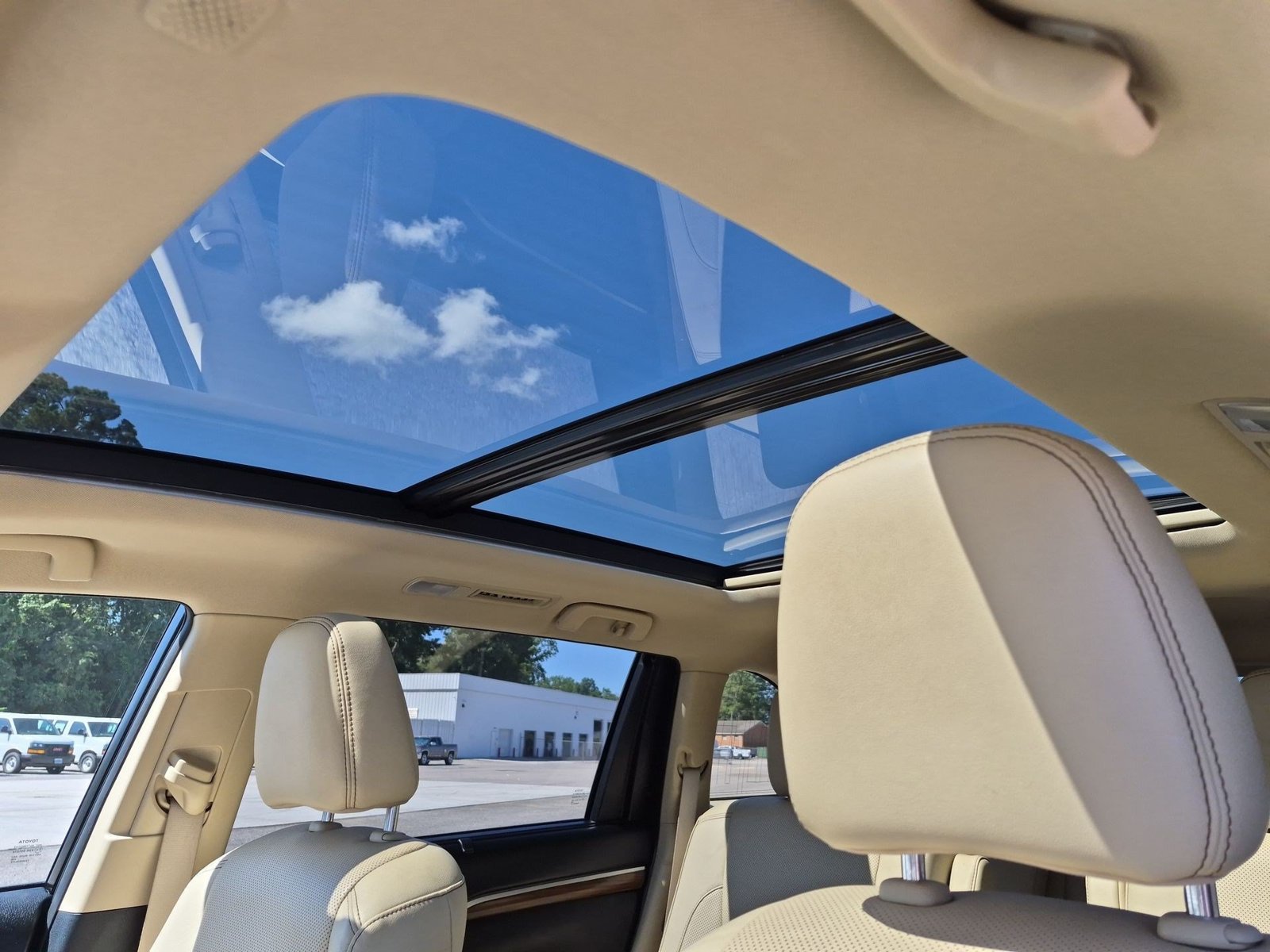 Used 2019 Toyota Highlander Limited Platinum AWD/4WD image 18