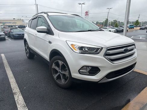Used 2018 Ford Escape SEL AWD/4WD image 2