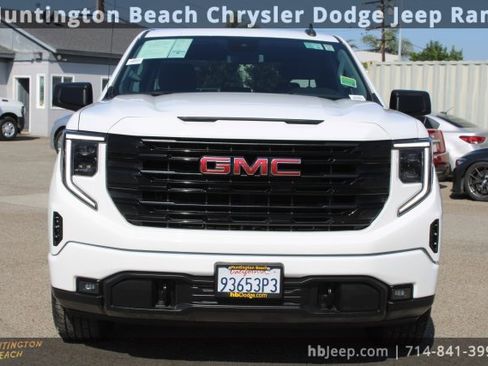 Used 2022 GMC Sierra 1500 Elevation image 2