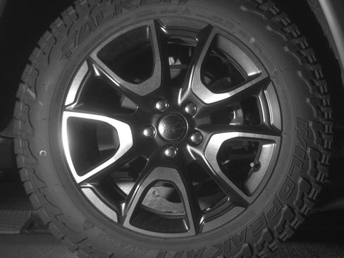 Used 2025 Jeep Compass Trailhawk image 15