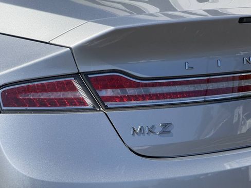 Used 2017 Lincoln MKZ Reserve FWD image 22