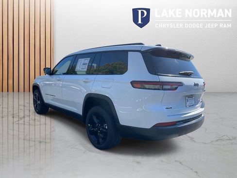 New 2025 Jeep Grand Cherokee L Limited w/ Black Appearance Package image 7