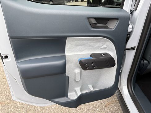 New 2025 Ford Maverick XLT image 18