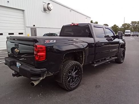 Used 2015 Chevrolet Silverado 2500 LT AWD/4WD image 3