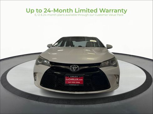 Used 2017 Toyota Camry SE w/ Moonroof Package FWD image 2