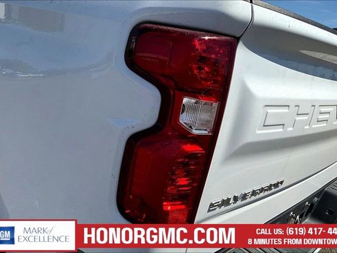 Used 2023 Chevrolet Silverado 1500 Custom image 23