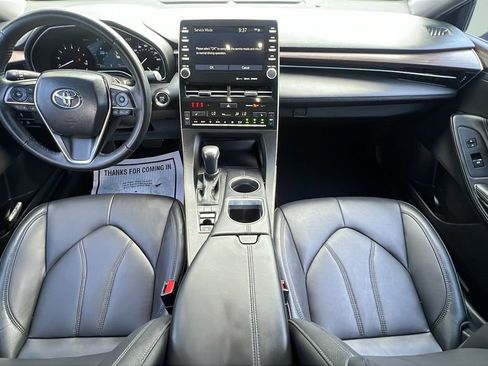 Certified 2022 Toyota Avalon XLE FWD image 10