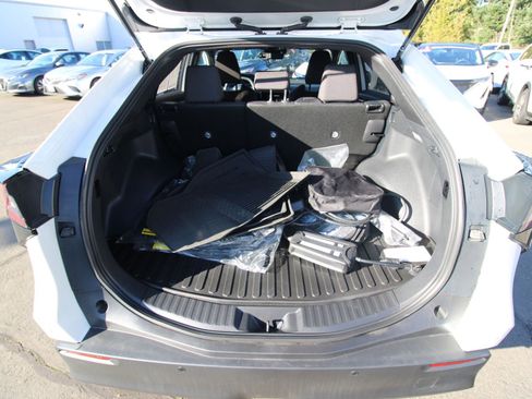 Used 2025 Subaru Solterra Premium image 32