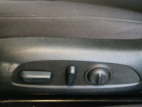 Used 2023 Chevrolet Malibu LT FWD image 18