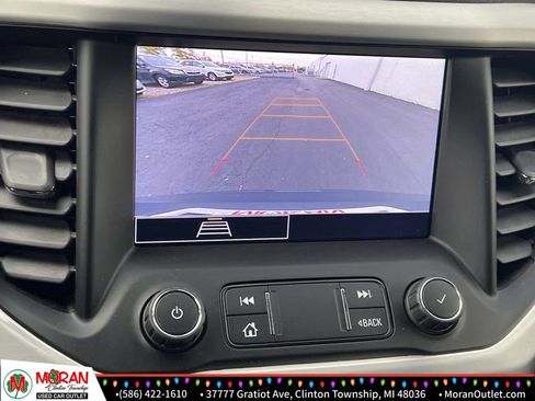 Used 2021 GMC Acadia SLE image 21