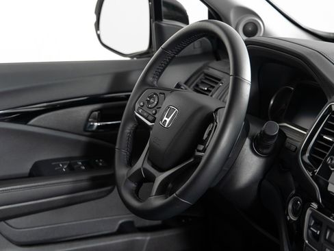 Used 2022 Honda Pilot Touring image 26