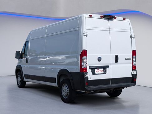 Used 2025 RAM ProMaster 2500 w/ Convenience Group FWD image 7