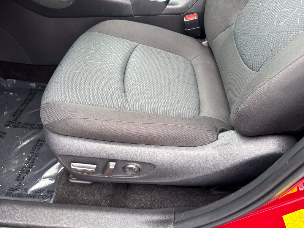 Certified 2025 Toyota RAV4 XLE AWD/4WD image 21