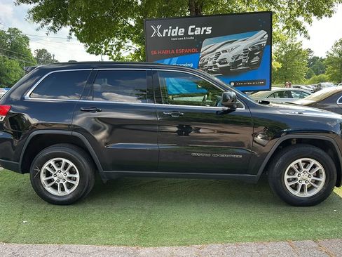 Used 2018 Jeep Grand Cherokee Laredo AWD/4WD image 8