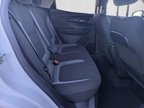 Used 2023 Chevrolet TrailBlazer LT FWD image 19